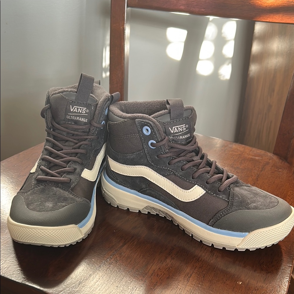Vans MTE Women’s Size 6 Sneaker